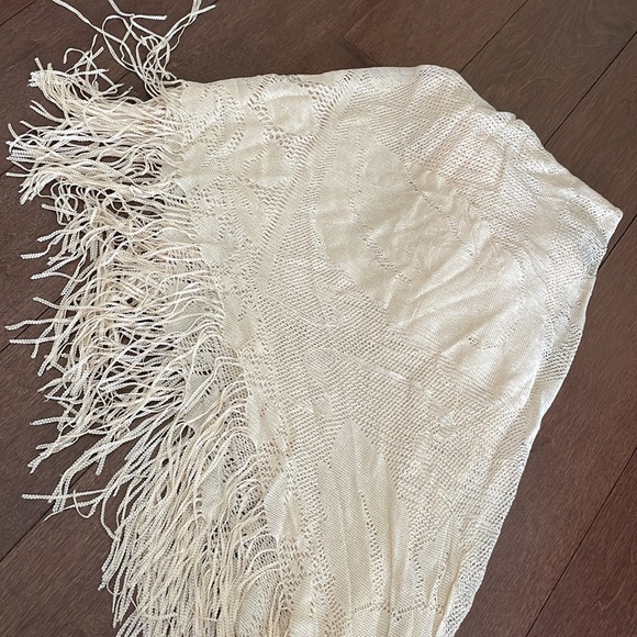 Vintage fringe wrap - Picture 3 of 3